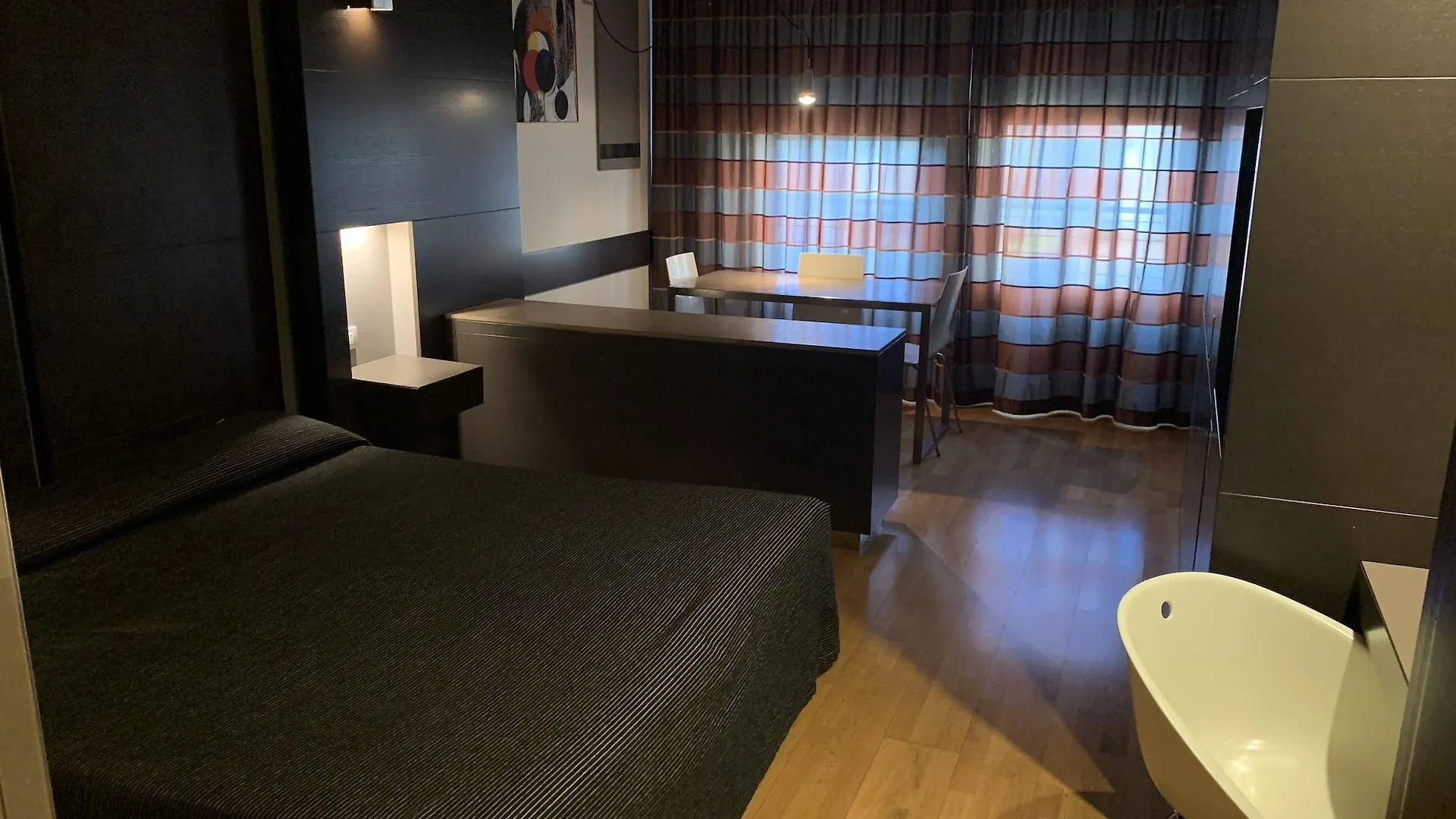 Wall Art Hotel & Residence Πράτο