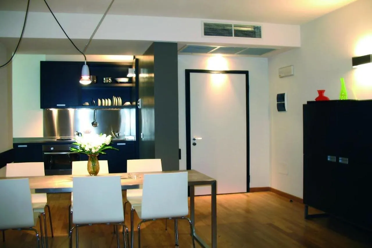 Wall Art Hotel & Residence Prato  4*, Prato (Prato)