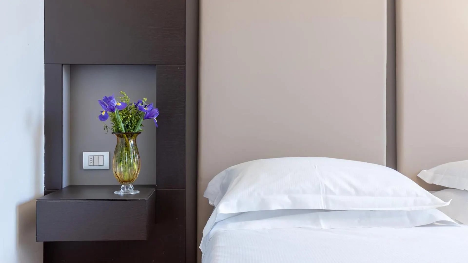 ****  Wall Art Hotel & Residence Prato  Italië