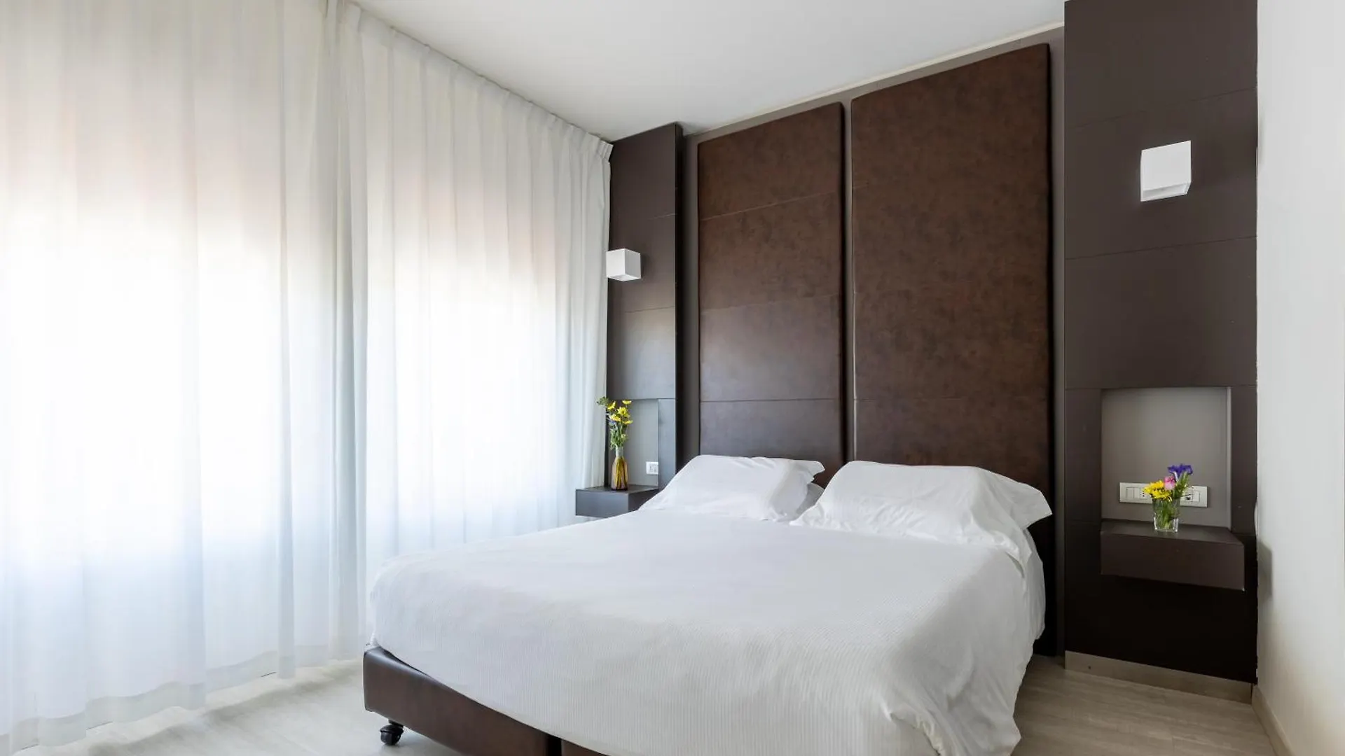Wall Art Hotel & Residence Prato  Prato (Prato)