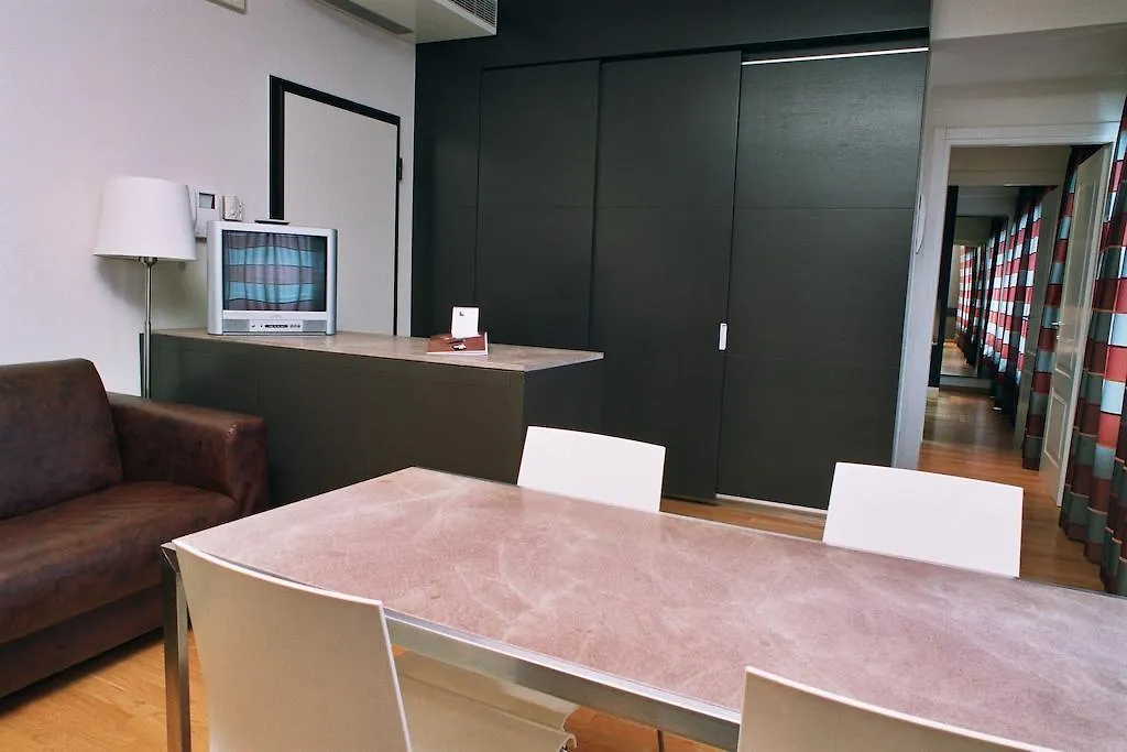 Wall Art Hotel & Residence Πράτο 4*,  Ιταλία