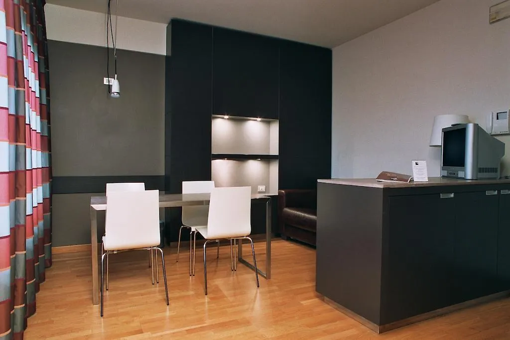 Wall Art Hotel & Residence Prato   Prato (Prato)
