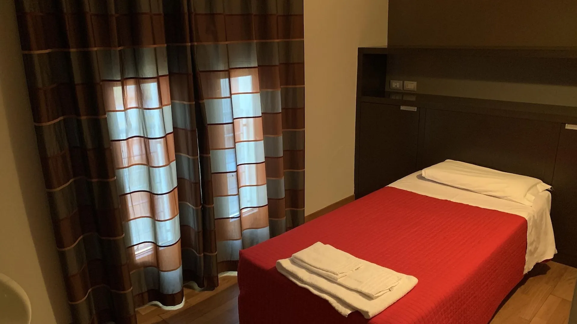 Wall Art Hotel & Residence Prato  4*, Prato (Prato) Italien