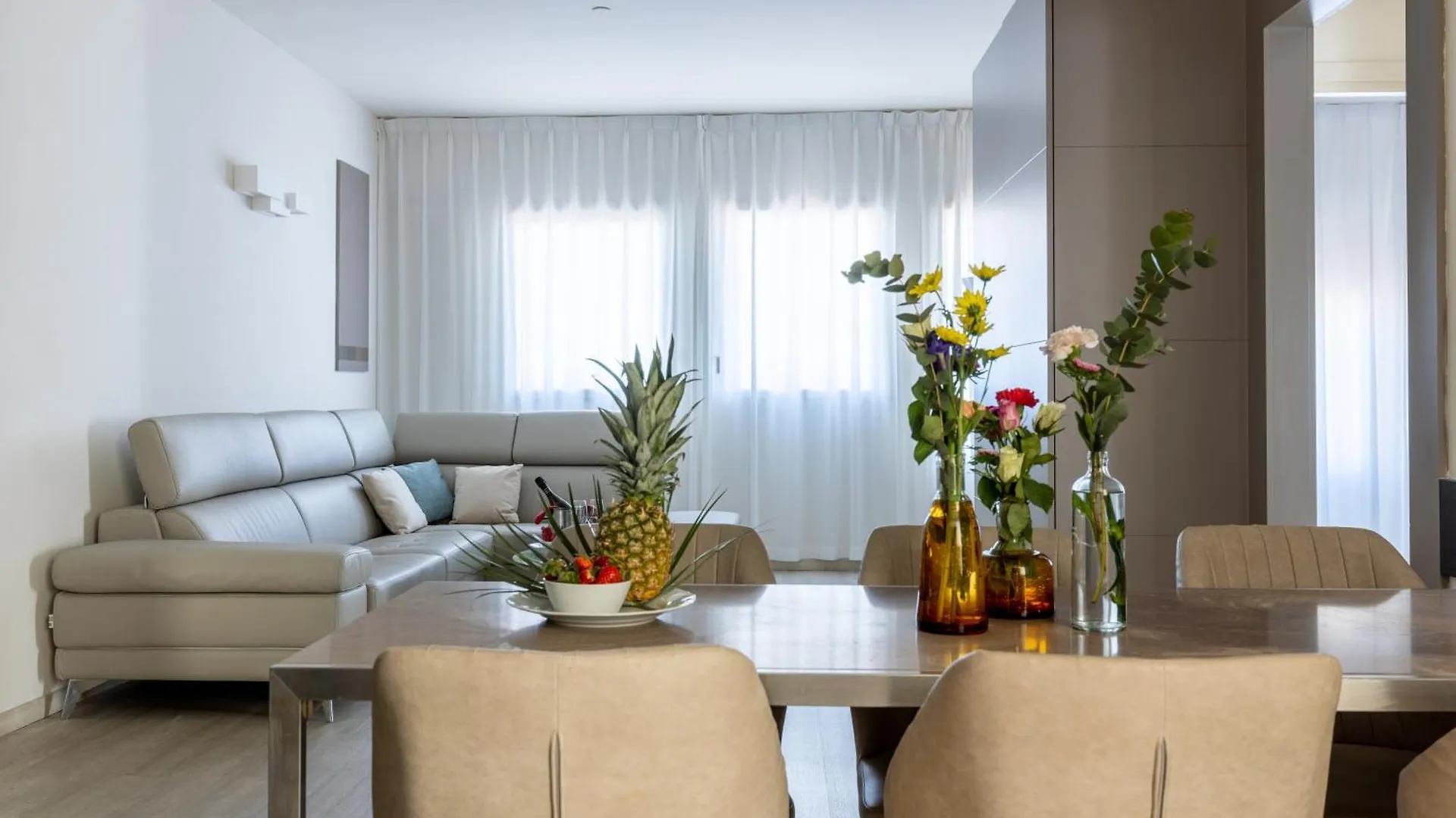 Wall Art Hotel & Residence Prato  4*, Prato (Prato) Italien