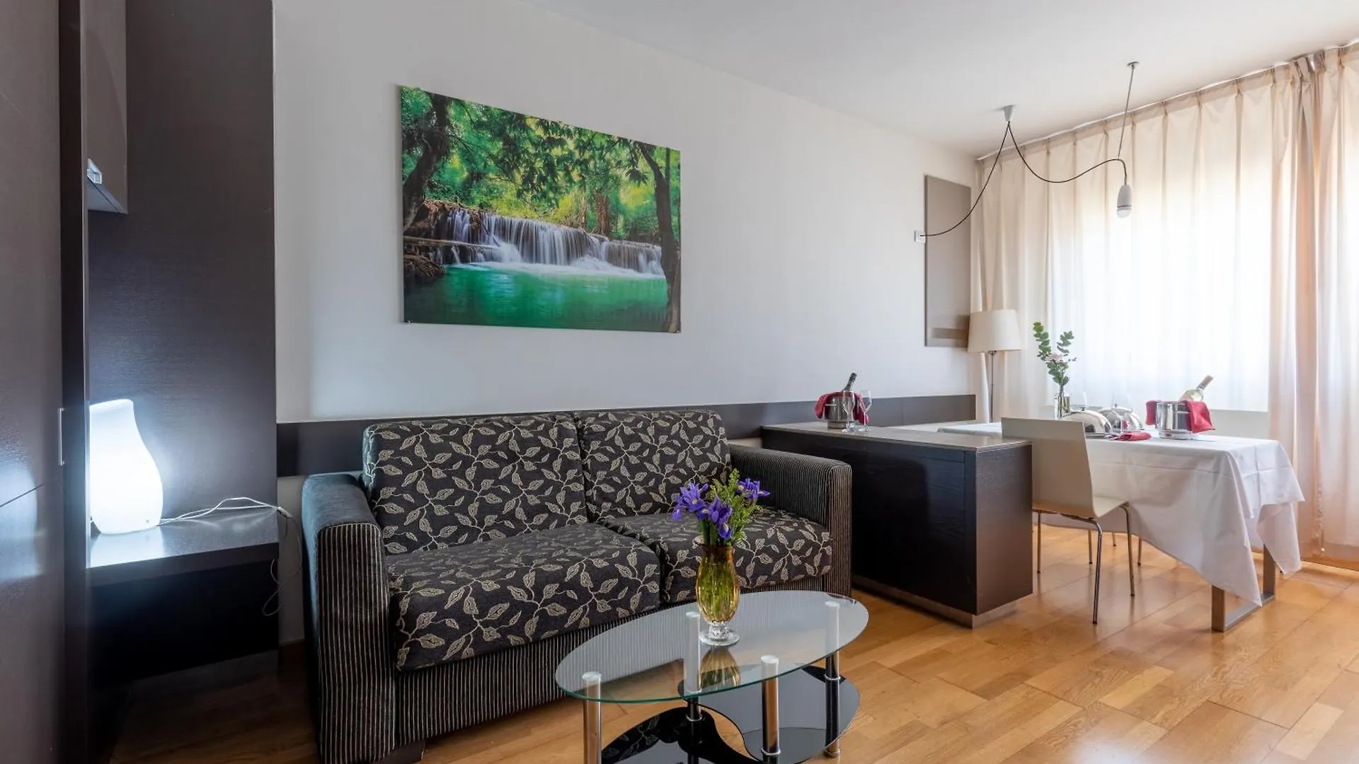 Wall Art Hotel & Residence Prato